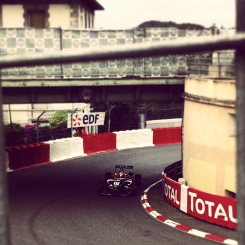 Fuoco rounds Pont Oscar at Pau. © Leigh O'Gorman.