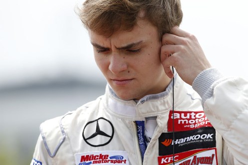Auer prepares prior to qualifying. © FIA.